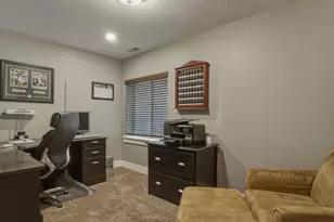 3926 E Barton Creek Dr, Eagle Mountain, UT 84005 - Photo 33