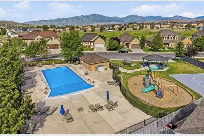 3926 E Barton Creek Dr, Eagle Mountain, UT 84005 - Photo 47