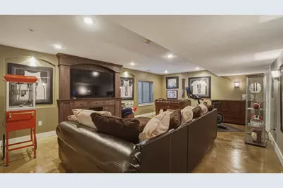 3926 E Barton Creek Dr, Eagle Mountain, UT 84005 - Photo 35
