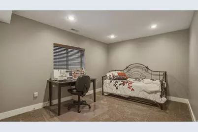 3926 E Barton Creek Dr, Eagle Mountain, UT 84005 - Photo 37