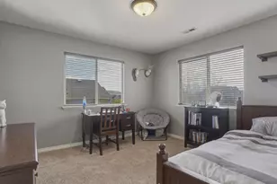 3926 E Barton Creek Dr, Eagle Mountain, UT 84005 - Photo 31