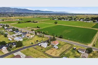 5264 W 5500 S, Hooper, UT 84315 - Photo 35