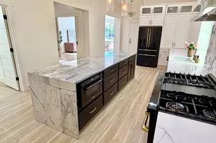 633 E 300 S, Salt Lake City, UT 84102 - Photo 3