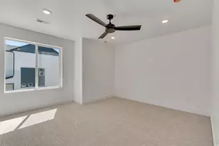 663 E Ryegrass Dr, Eagle Mountain, UT 84005 - Photo 11