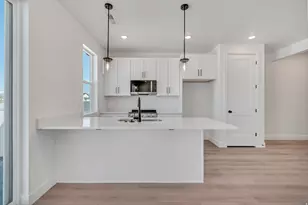 663 E Ryegrass Dr, Eagle Mountain, UT 84005 - Photo 5