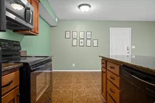 2095 S Main St, Bountiful, UT 84010 - Photo 9