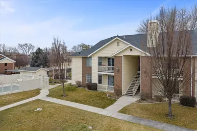 2095 S Main St #13, Bountiful, UT 84010 - Photo 3