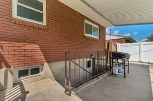 8947 S 500 E, Sandy, UT 84070 - Photo 27