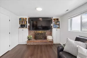 2419 N 2550 E, Layton, UT 84040 - Photo 19