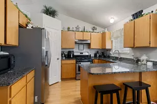 5831 S Far Vista Dr, Salt Lake City, UT 84118 - Photo 3