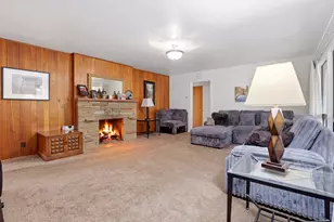 2252 E 6450 S, Cottonwood Heights, UT 84121 - Photo 11