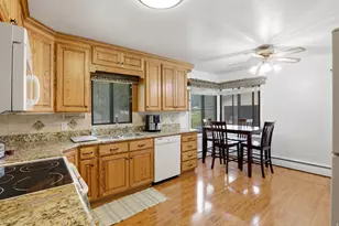 2252 E 6450 S, Cottonwood Heights, UT 84121 - Photo 7