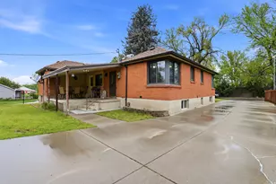 2252 E 6450 S, Cottonwood Heights, UT 84121 - Photo 3