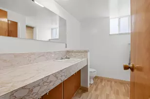 2252 E 6450 S, Cottonwood Heights, UT 84121 - Photo 19