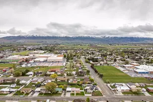 822 N 100 W, Tremonton, UT 84337 - Photo 29