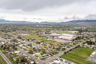 822 N 100 W, Tremonton, UT 84337 - Photo 35