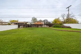 822 N 100 W, Tremonton, UT 84337 - Photo 3