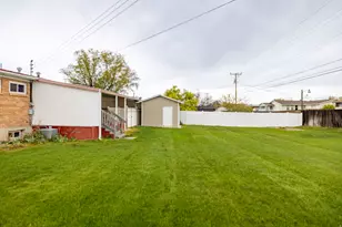 822 N 100 W, Tremonton, UT 84337 - Photo 27