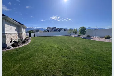 2437 N 2950 W, Plain City, UT 84404 - Photo 67