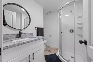 1359 N East Lisa St E, Layton, UT 84040 - Photo 31