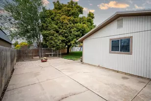 1359 N East Lisa St E, Layton, UT 84040 - Photo 35