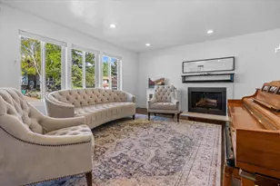 1359 N East Lisa St E, Layton, UT 84040 - Photo 3