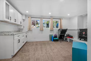 1359 N East Lisa St E, Layton, UT 84040 - Photo 23