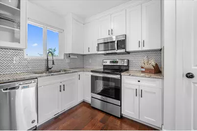 1359 N East Lisa St E, Layton, UT 84040 - Photo 9