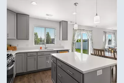 1512 W Parkview Dr S, Syracuse, UT 84075 - Photo 9