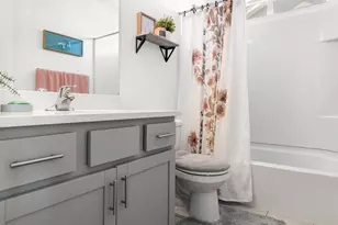 1512 W Parkview Dr S, Syracuse, UT 84075 - Photo 23