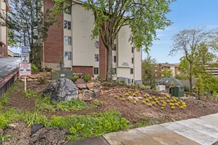 1032 E 400 S, Salt Lake City, UT 84102 - Photo 9
