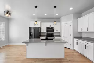 289 N Eaglewood Dr, Saratoga Springs, UT 84045 - Photo 5