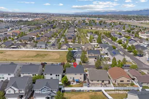 4953 W Berry Creek Dr N, Riverton, UT 84096 - Photo 39