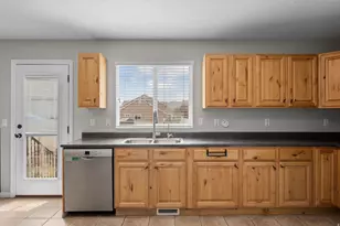 4953 W Berry Creek Dr N, Riverton, UT 84096 - Photo 11