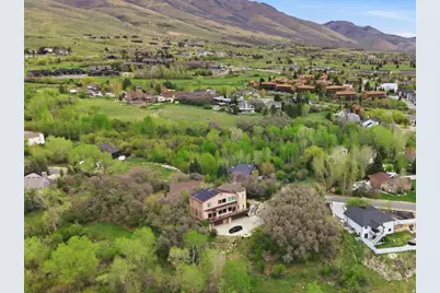 3635 N Patiosprings Dr E #105, Eden, UT 84310 - Photo 9