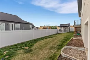 1707 N Larkspur Way, Layton, UT 84040 - Photo 37