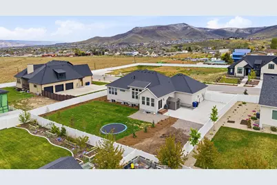 7236 W Halls Crossing Dr S, Herriman, UT 84096 - Photo 31