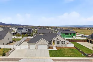 7236 W Halls Crossing Dr S, Herriman, UT 84096 - Photo 3