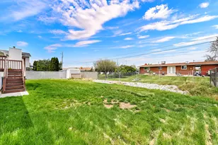 1890 W 2400 S, Syracuse, UT 84075 - Photo 21