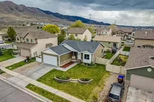 2442 E Hitching Post Dr, Eagle Mountain, UT 84005 - Photo 35