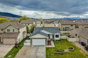 2442 E Hitching Post Dr, Eagle Mountain, UT 84005 - Photo 29