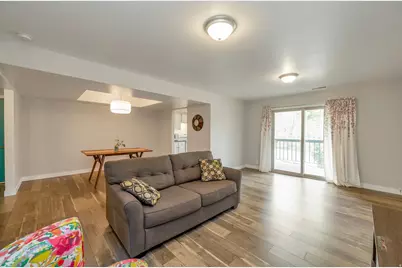 5572 S Marshwood #UNIT E, Salt Lake City, UT 84107 - Photo 3