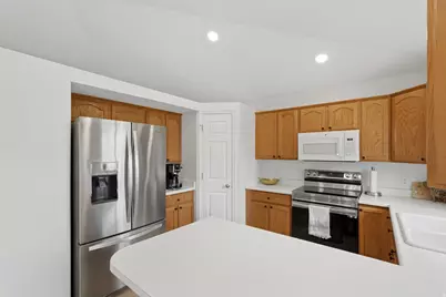 581 E Compass Cir N, North Salt Lake, UT 84054 - Photo 9