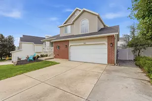 581 E Compass Cir N, North Salt Lake, UT 84054 - Photo 3