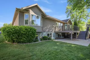 1083 W Tee Time Dr, Farmington, UT 84025 - Photo 11