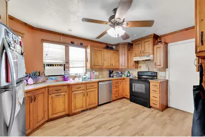 6126 S Middlewood Cir W, Salt Lake City, UT 84118 - Photo 5