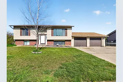 5592 S 3975 W, Roy, UT 84067 - Photo 1