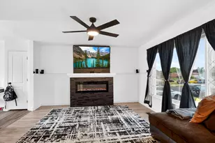 5592 S 3975 W, Roy, UT 84067 - Photo 7