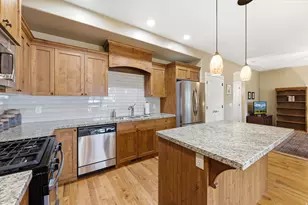 7235 S Viansa Ct, Midvale, UT 84047 - Photo 11