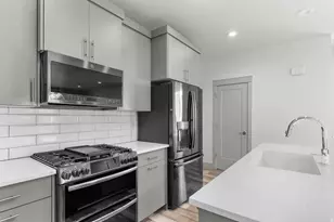 272 E Kirsten Ln, North Salt Lake, UT 84054 - Photo 7